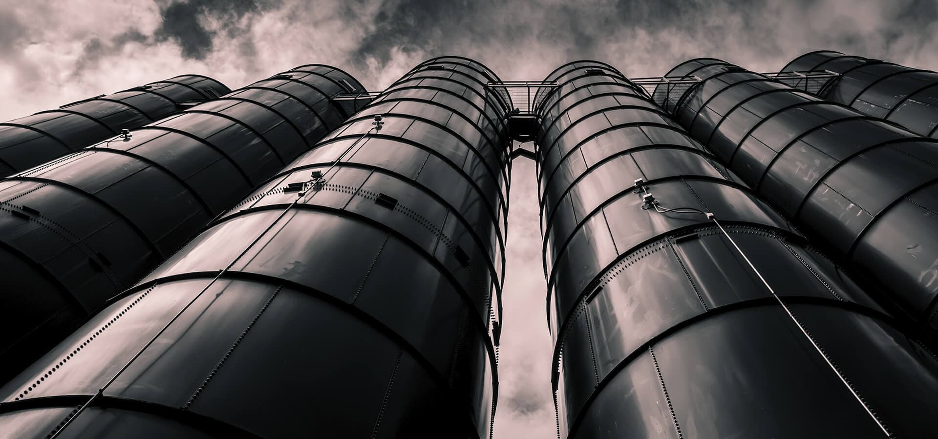 Depósitos metálicos exteriores